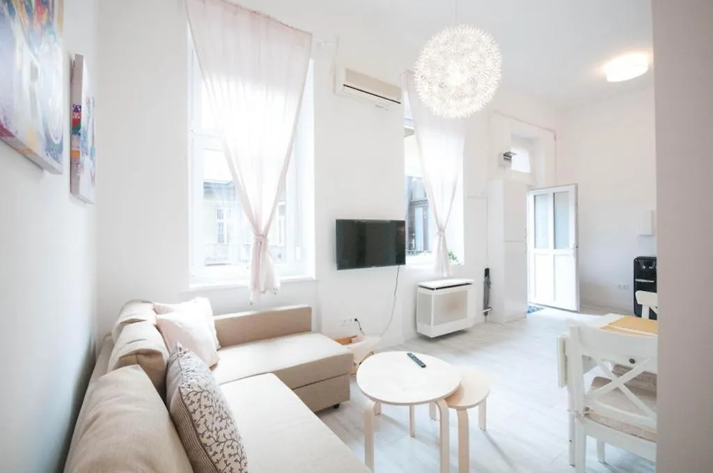 Cs3 Csanyi Apartment Budapest